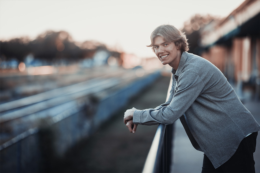 Senior portraits in two seasonal looks